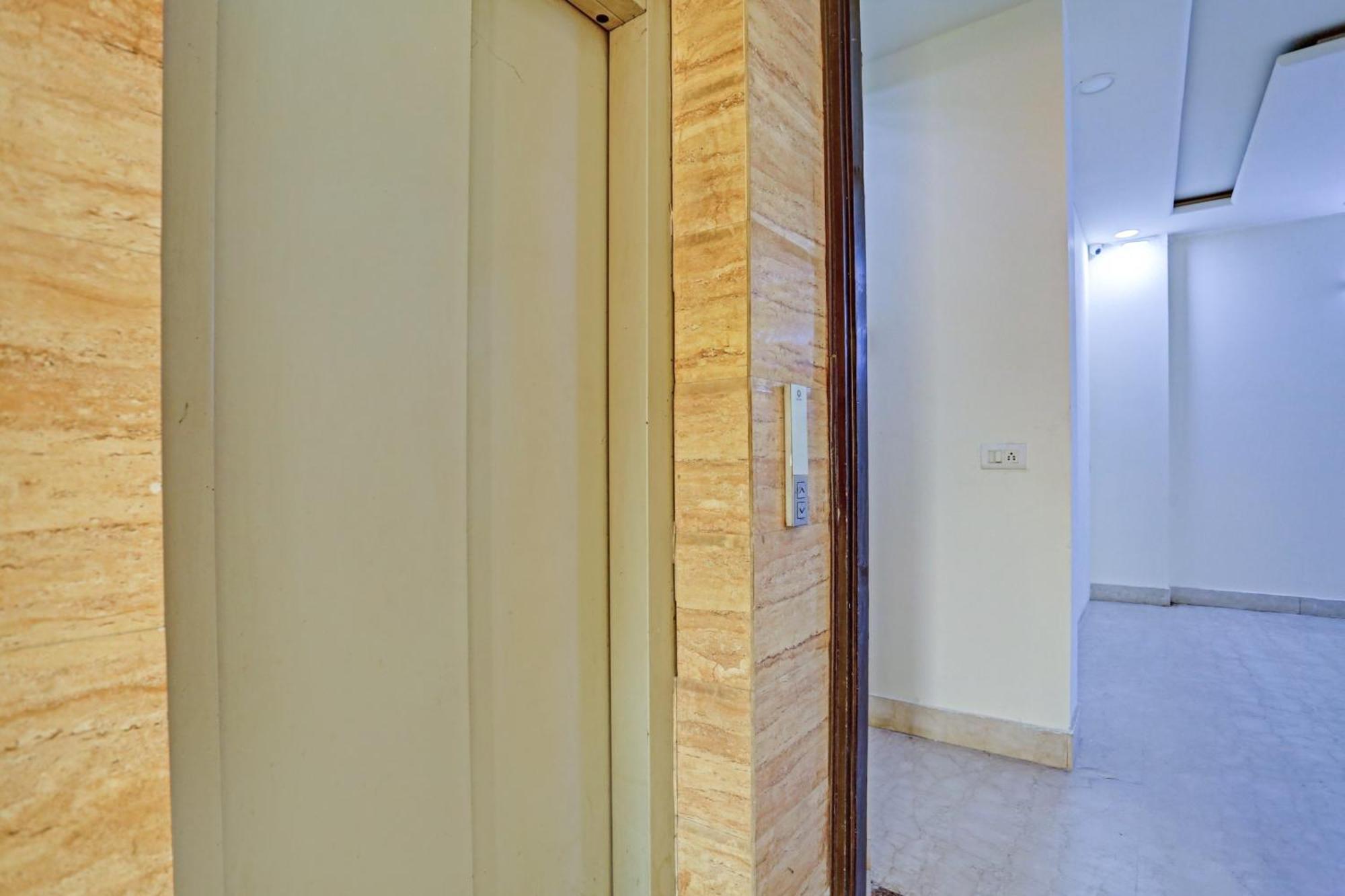 Hotel O Golden Key Inn Punjabi Bagh Ню Делхи Екстериор снимка