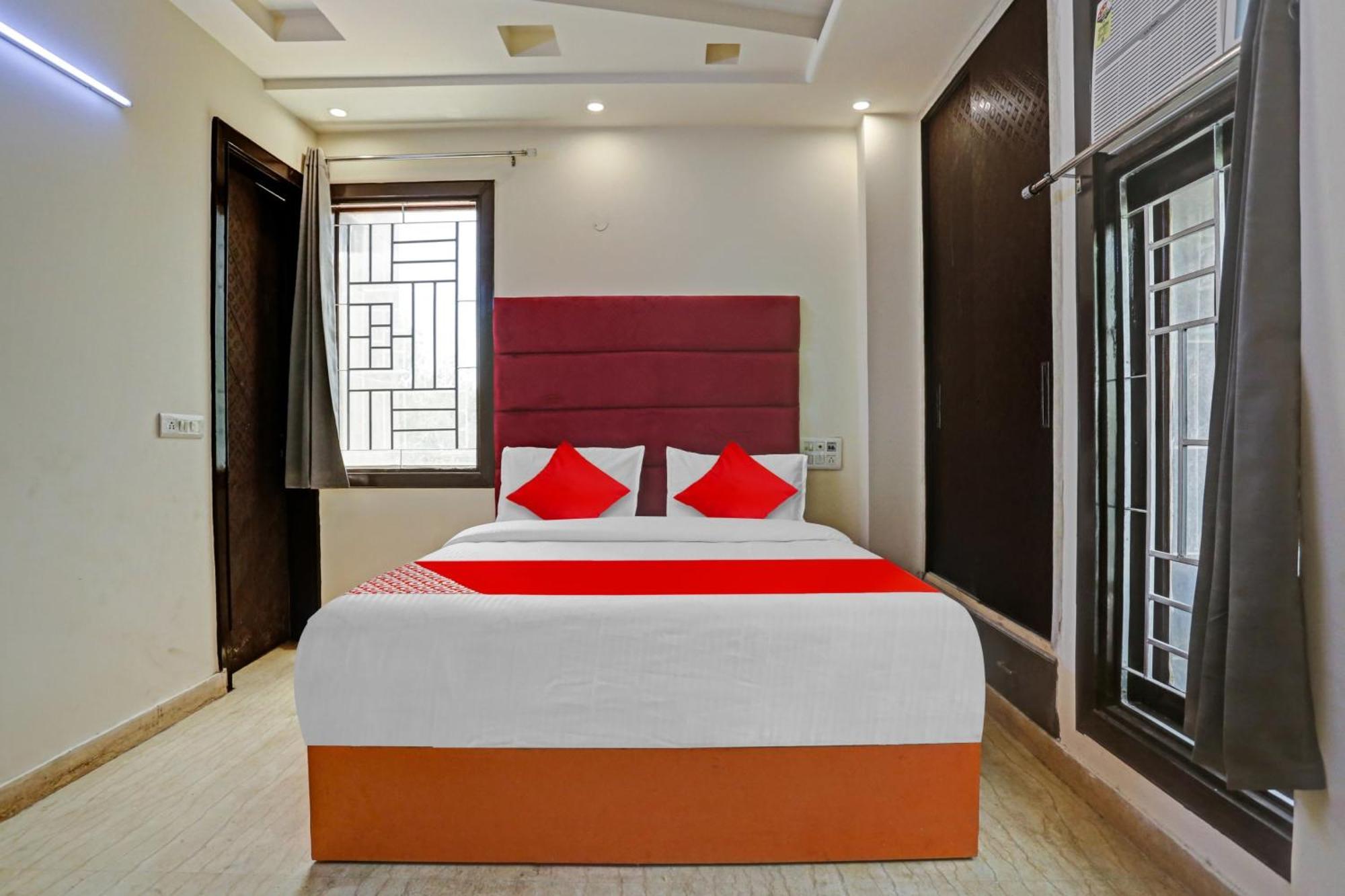 Hotel O Golden Key Inn Punjabi Bagh Ню Делхи Екстериор снимка