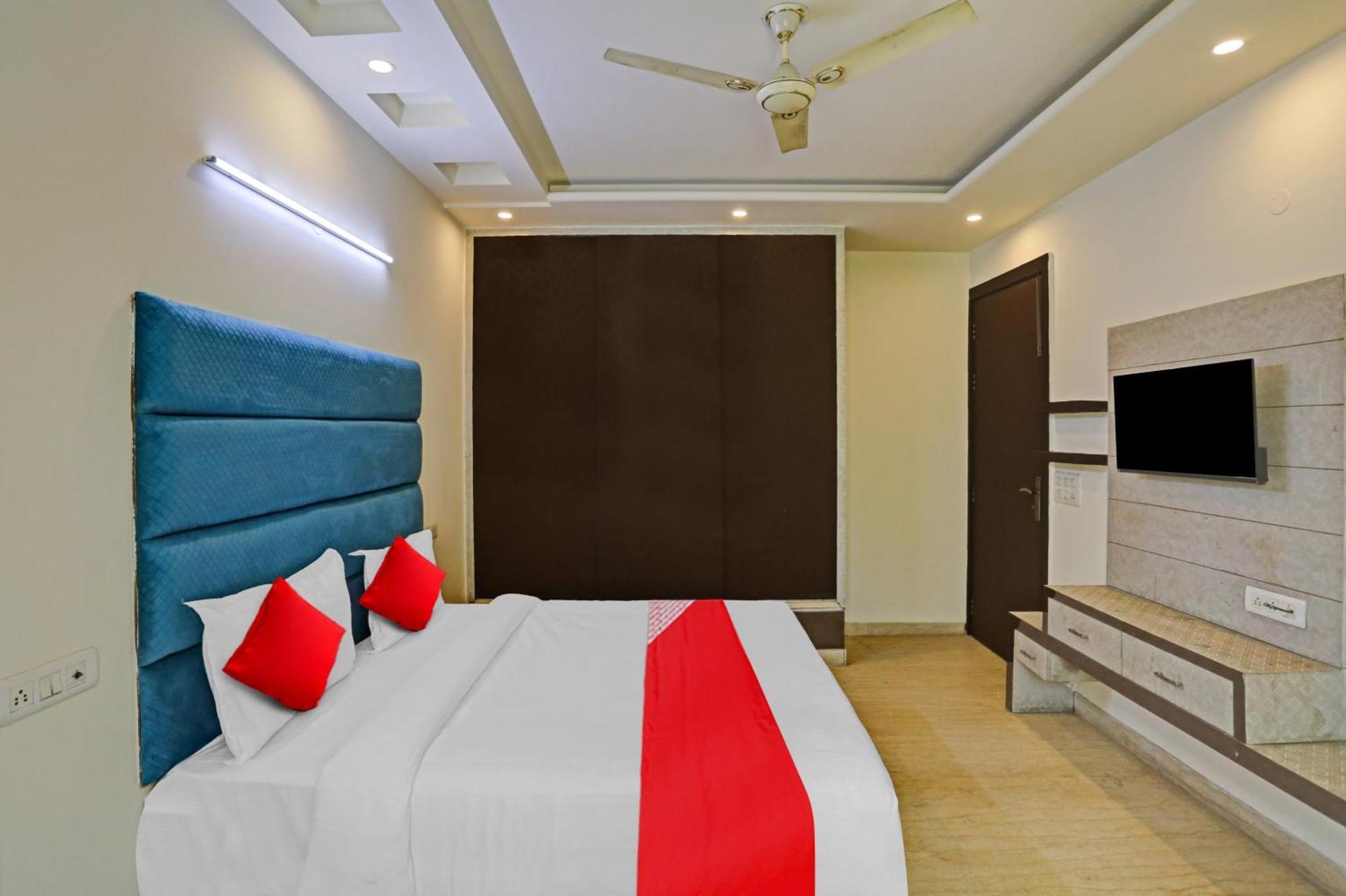 Hotel O Golden Key Inn Punjabi Bagh Ню Делхи Екстериор снимка