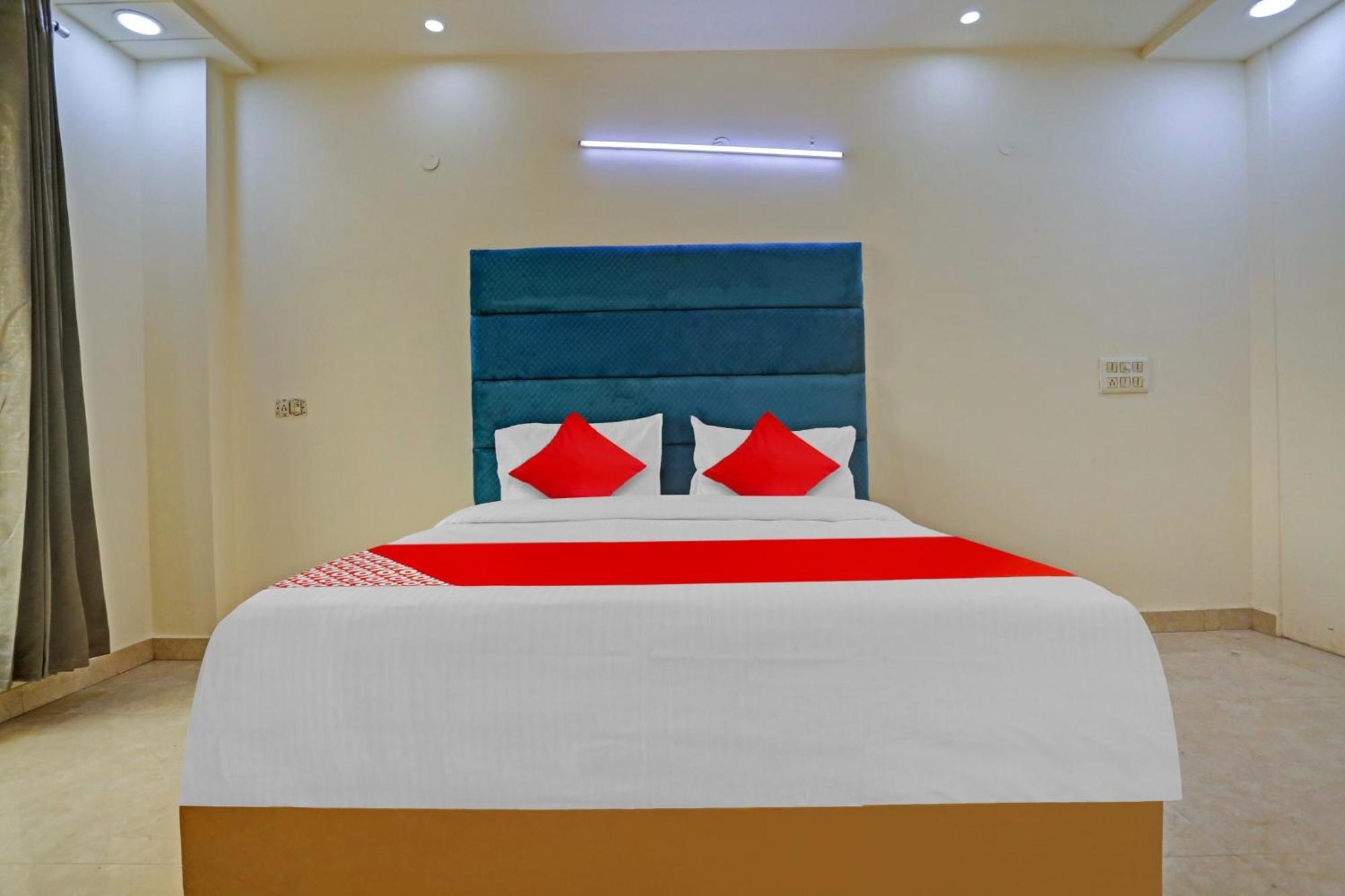 Hotel O Golden Key Inn Punjabi Bagh Ню Делхи Екстериор снимка